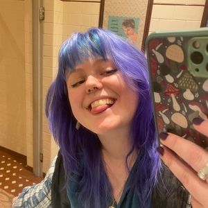 Meet your Posher, Abey